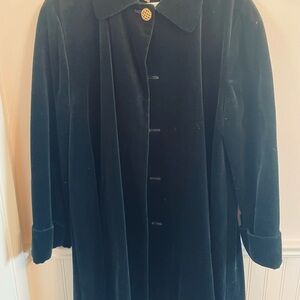 Vintage Elegant Black Velvet Women's Swing Coat